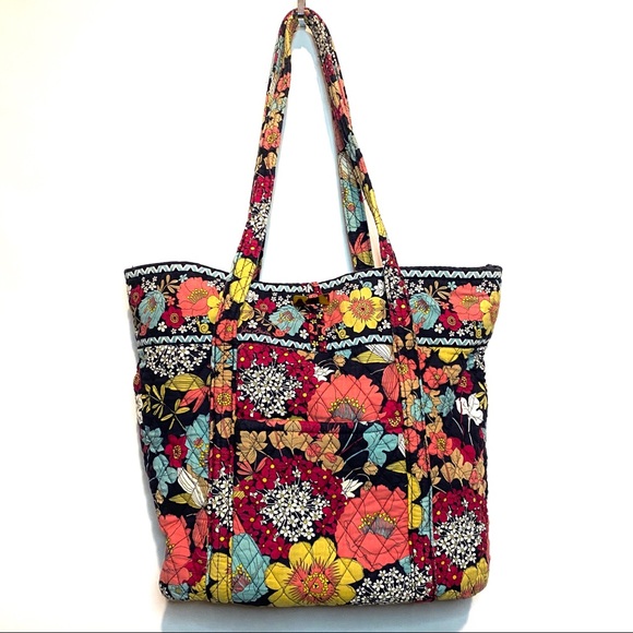 Vera Bradley Handbags - Vera Bradley Tote